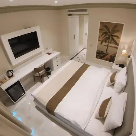 Dbd Cesme Hotell Alaçatı